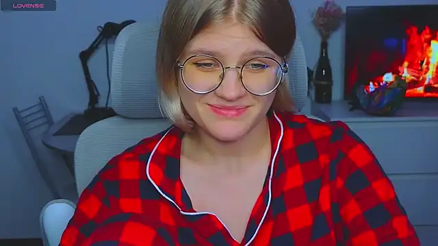 Snapshot of _JessieVibes chatting on February 16, 2025, 8:22 pm JessieVibes online show from February 16, 2025, 8:22 pm