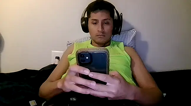 PerroDemonioHot online show from February 5, 2025, 5:09 am