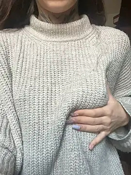 Snapshot of mollyEXD chatting on January 17, 2025, 12:21 pm mollyEXD online show from January 17, 2025, 12:21 pm