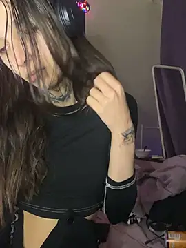 Snapshot of mollyEXD chatting on March 2, 2025, 9:11 pm mollyEXD online show from March 2, 2025, 9:11 pm