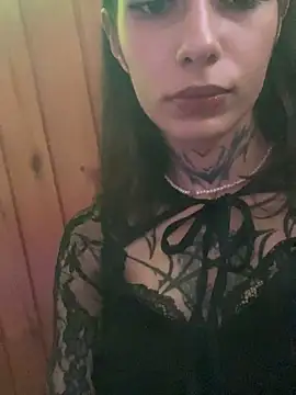 Snapshot of mollyEXD chatting on September 21, 2025, 3:57 pm mollyEXD online show from September 21, 2025, 3:57 pm