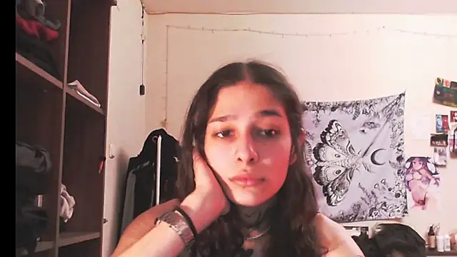 Snapshot of mollyEXD chatting on September 26, 2025, 8:13 pm mollyEXD online show from September 26, 2025, 8:13 pm