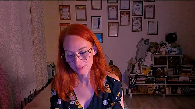 red rocco online show from March 18, 2025, 7:42 pm