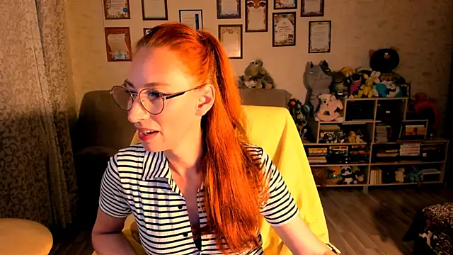 red rocco online show from September 12, 2025, 3:12 pm