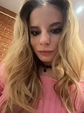 Snapshot of LanaSparks chatting on December 4, 2025, 4:11 am LanaSparks online show from December 4, 2025, 4:11 am