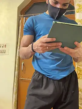 Snapshot of hot_hunk_boy chatting on March 1, 2025, 6:54 pm hot hunk boy online show from March 1, 2025, 6:54 pm