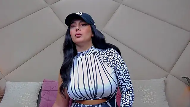 Snapshot of ChloeFrost chatting on September 24, 2025, 5:00 am ChloeFrost online show from September 24, 2025, 5:00 am