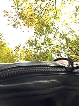 Snapshot of AssHunter4k chatting on October 25, 2025, 7:05 am AssHunter4k online show from October 25, 2025, 7:05 am