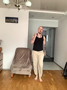 Snapshot of AssHunter4k chatting on October 28, 2025, 8:51 am AssHunter4k online show from October 28, 2025, 8:51 am