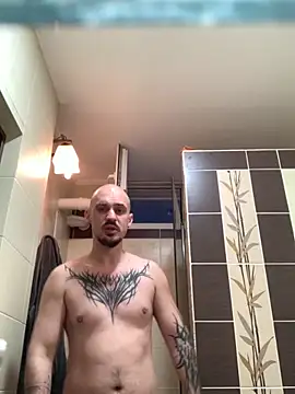 Snapshot of AssHunter4k chatting on October 29, 2025, 6:48 am AssHunter4k online show from October 29, 2025, 6:48 am