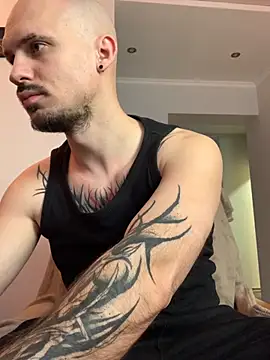 Snapshot of AssHunter4k chatting on November 26, 2025, 8:48 am AssHunter4k online show from November 26, 2025, 8:48 am