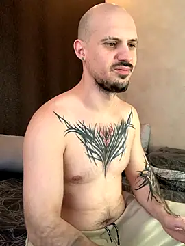 Snapshot of AssHunter4k chatting on November 29, 2025, 9:34 am AssHunter4k online show from November 29, 2025, 9:34 am