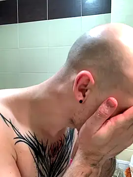 Snapshot of AssHunter4k chatting on December 3, 2025, 8:34 am AssHunter4k online show from December 3, 2025, 8:34 am