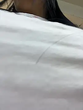 Miia Jazmin online show from March 10, 2025, 4:14 pm