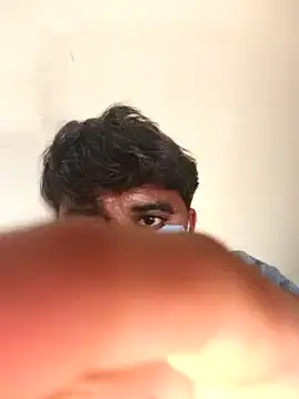 Snapshot of Raziv_komal143 chatting on January 16, 2025, 8:43 am Raziv komal143 online show from January 16, 2025, 8:43 am