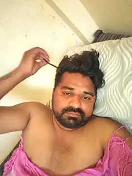 Snapshot of Raziv_komal143 chatting on March 8, 2025, 4:23 am Raziv komal143 online show from March 8, 2025, 4:23 am