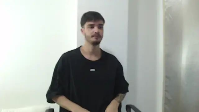 Snapshot of Aleex_Miller chatting on September 9, 2025, 1:27 am Aleex Miller online show from September 9, 2025, 1:27 am