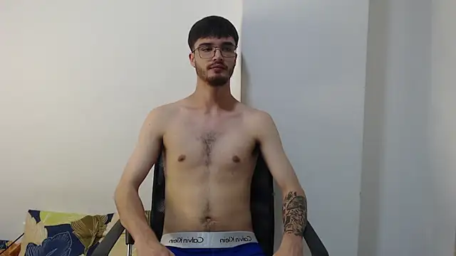 Snapshot of Aleex_Miller chatting on September 26, 2025, 7:23 am Aleex Miller online show from September 26, 2025, 7:23 am