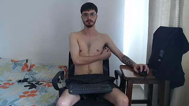 Snapshot of Aleex_Miller chatting on November 28, 2025, 3:36 pm Aleex Miller online show from November 28, 2025, 3:36 pm