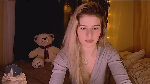 Melissa smith  online show from December 16, 2025, 3:39 pm