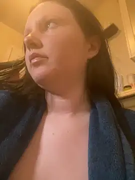 Snapshot of VenusandIppy chatting on October 29, 2025, 7:59 pm VenusandIppy online show from October 29, 2025, 7:59 pm