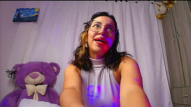 Snapshot of MiaFlamesxxx chatting on September 20, 2025, 12:44 am MiaFlamesxxx online show from September 20, 2025, 12:44 am