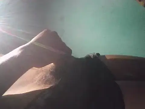 Snapshot of JulesCuban04 chatting on February 10, 2025, 3:32 pm JulesCuban04 online show from February 10, 2025, 3:32 pm