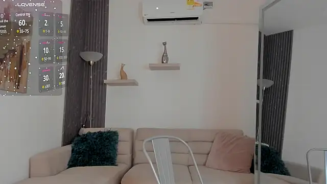 Snapshot of laurah_hill chatting on March 22, 2025, 12:25 pm laurah hill online show from March 22, 2025, 12:25 pm