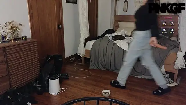 bunnierotten online show from January 16, 2025, 3:02 am