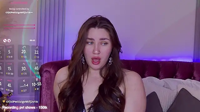 KiraBarlows online show from December 4, 2025, 7:17 am