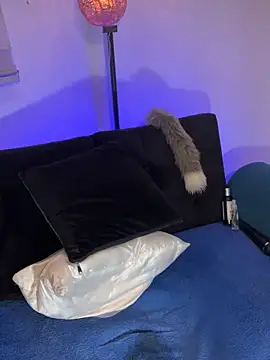 VanneCute1 online show from January 21, 2025, 10:19 am