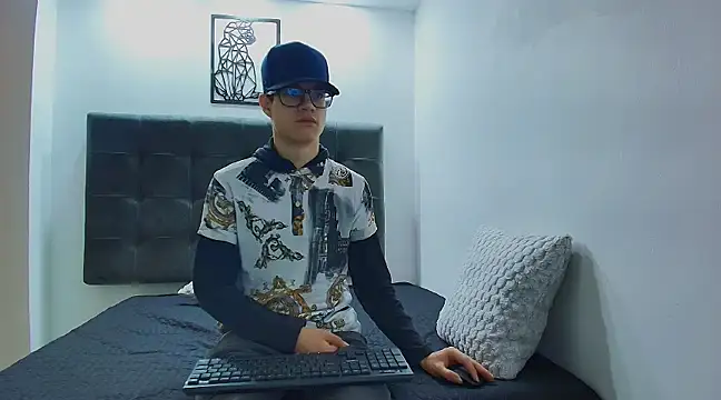 Snapshot of wolfandsky chatting on February 8, 2025, 11:12 am wolfandsky online show from February 8, 2025, 11:12 am