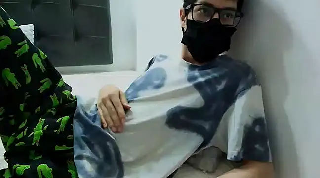 Snapshot of wolfandsky chatting on February 18, 2025, 11:33 am wolfandsky online show from February 18, 2025, 11:33 am