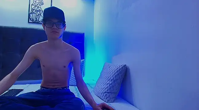 Snapshot of wolfandsky chatting on March 7, 2025, 11:29 am wolfandsky online show from March 7, 2025, 11:29 am