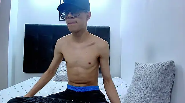 Snapshot of wolfandsky chatting on March 18, 2025, 5:53 pm wolfandsky online show from March 18, 2025, 5:53 pm