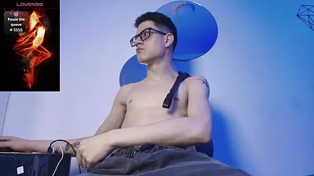 Snapshot of wolfandsky chatting on September 9, 2025, 11:43 am wolfandsky online show from September 9, 2025, 11:43 am