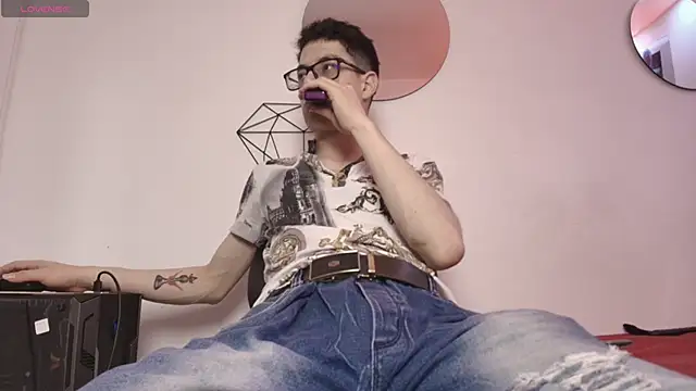 Snapshot of wolfandsky chatting on September 12, 2025, 11:32 am wolfandsky online show from September 12, 2025, 11:32 am