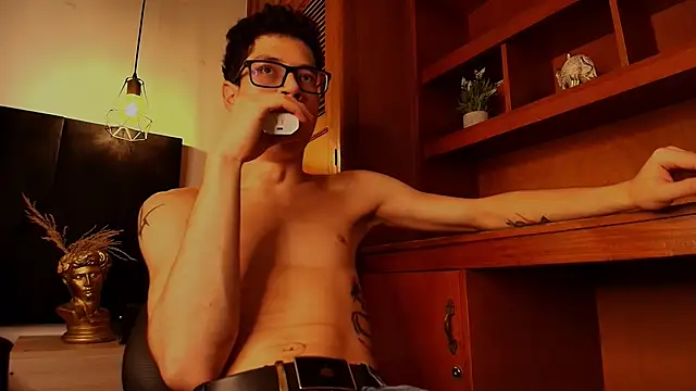 Snapshot of wolfandsky chatting on October 9, 2025, 11:41 am wolfandsky online show from October 9, 2025, 11:41 am