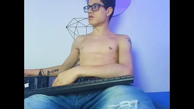 Snapshot of wolfandsky chatting on October 27, 2025, 11:47 am wolfandsky online show from October 27, 2025, 11:47 am