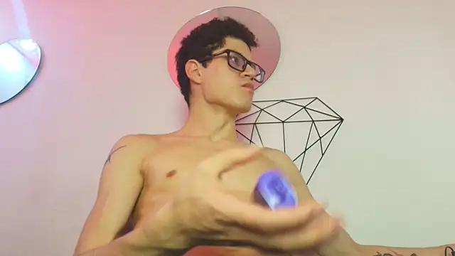 Snapshot of wolfandsky chatting on October 28, 2025, 11:47 am wolfandsky online show from October 28, 2025, 11:47 am