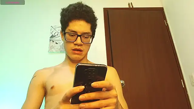 Snapshot of wolfandsky chatting on November 15, 2025, 12:23 pm wolfandsky online show from November 15, 2025, 12:23 pm