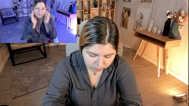 DiaAngell online show from September 26, 2025, 7:40 pm