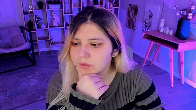 DiaAngell online show from October 17, 2025, 8:00 pm