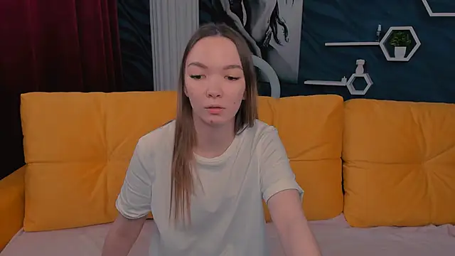 SusannJohnson online show from February 26, 2025, 6:26 am