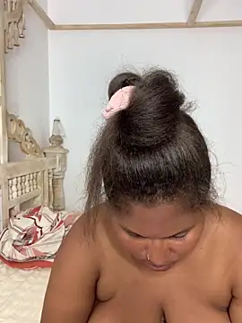 Snapshot of madell chatting on January 28, 2025, 5:35 pm madell online show from January 28, 2025, 5:35 pm