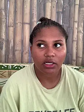 Snapshot of madell chatting on March 13, 2025, 10:36 am madell online show from March 13, 2025, 10:36 am