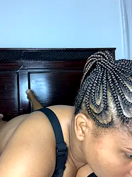 Snapshot of madell chatting on September 22, 2025, 2:24 am madell online show from September 22, 2025, 2:24 am