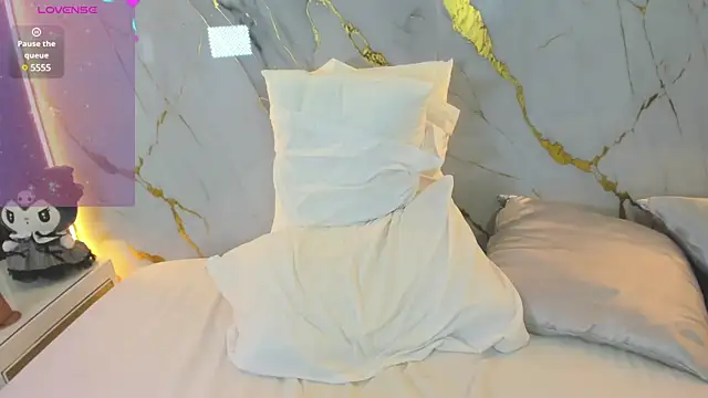 raven li online show from March 22, 2025, 10:28 am