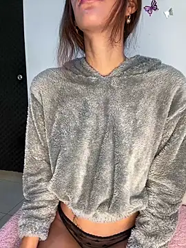 zoe storm online show from October 16, 2025, 12:00 am