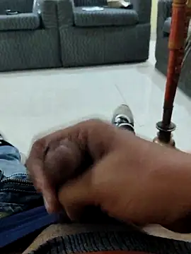 Snapshot of Danny88990@xh chatting on December 20, 2025, 10:33 am Danny88990xh online show from December 20, 2025, 10:33 am